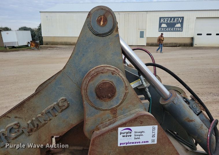 image for item DL7737 TAG Mantis  grapple bucket