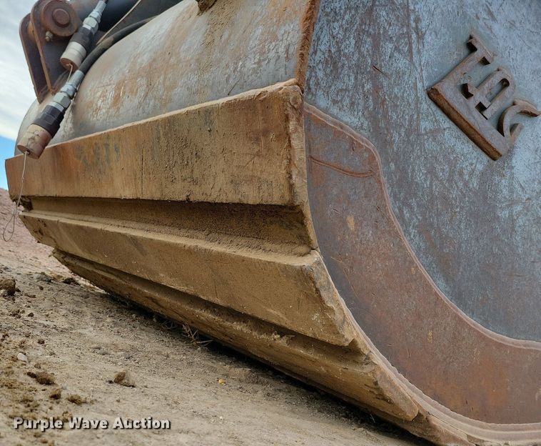 image for item DL7737 TAG Mantis  grapple bucket