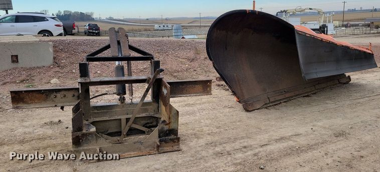 image for item DL7738 Falls  snow plow