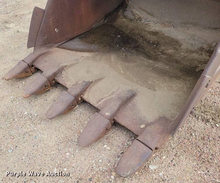 image for item DL7739 CF  excavator bucket