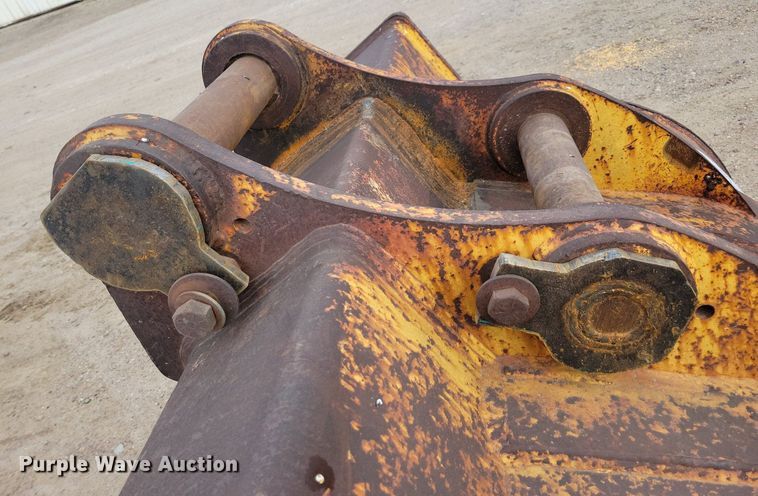 image for item DL7739 CF  excavator bucket