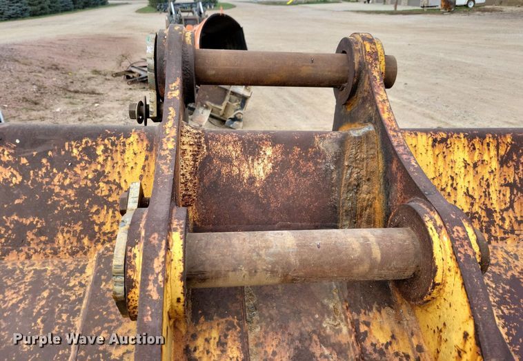 image for item DL7739 CF  excavator bucket