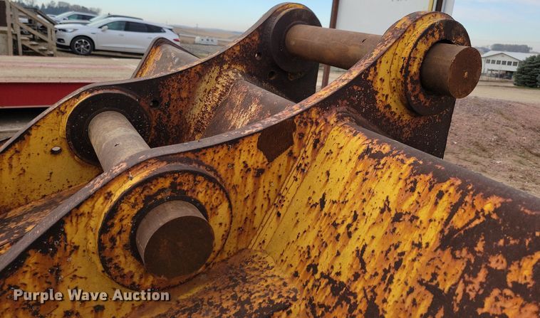 image for item DL7739 CF  excavator bucket