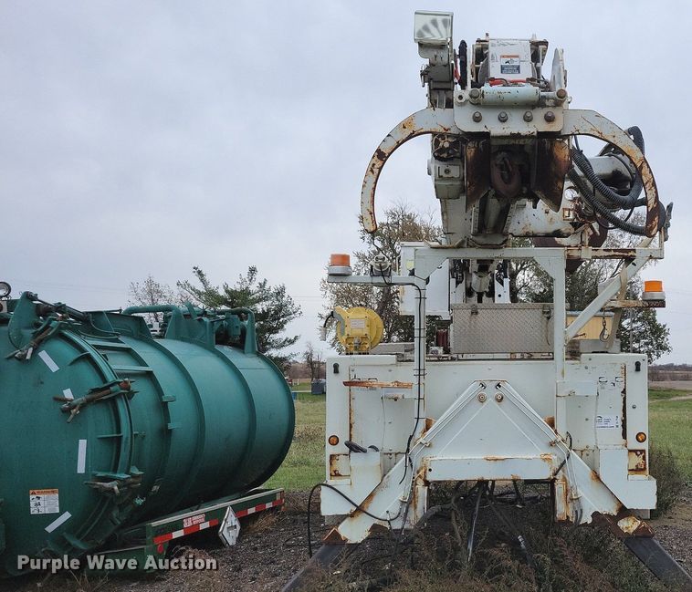 image for item DL7740 Altec Brand FX  digger derrick truck bed