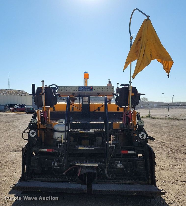 image for item DN4145 2007 LeeBoy 8816B  paver