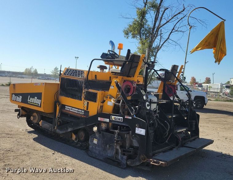 image for item DN4145 2007 LeeBoy 8816B  paver