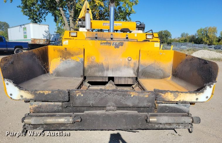 image for item DN4145 2007 LeeBoy 8816B  paver