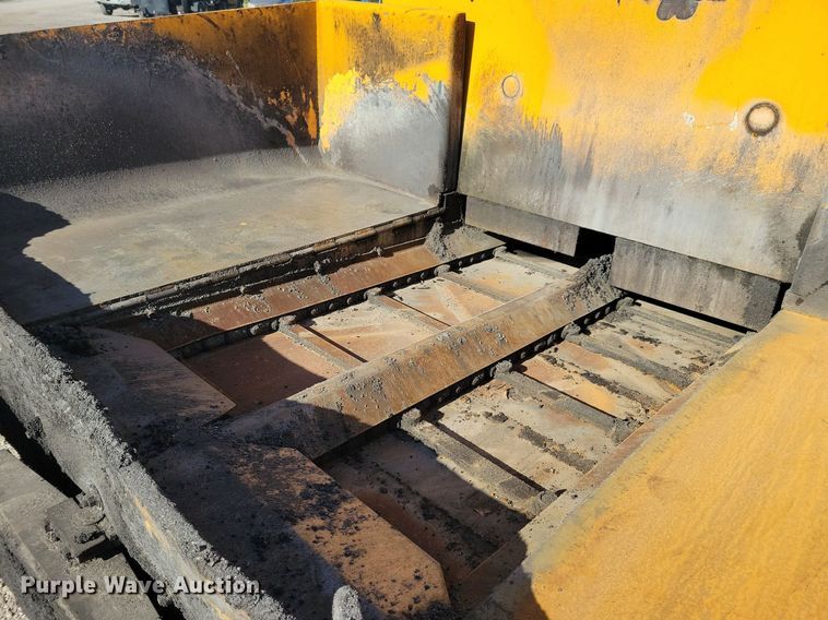 image for item DN4145 2007 LeeBoy 8816B  paver