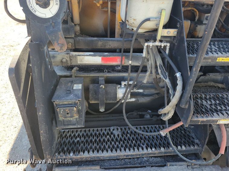 image for item DN4145 2007 LeeBoy 8816B  paver