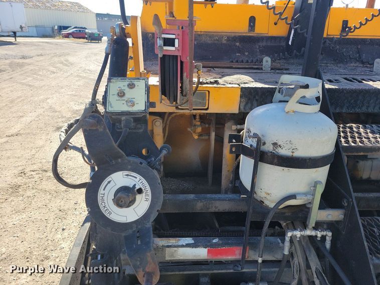 image for item DN4145 2007 LeeBoy 8816B  paver