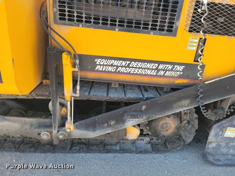 image for item DN4145 2007 LeeBoy 8816B  paver