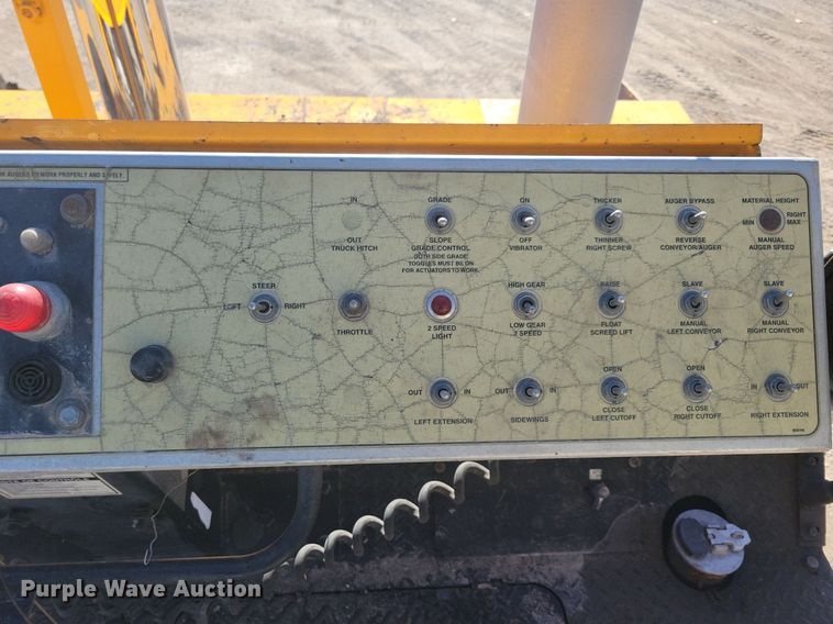 image for item DN4145 2007 LeeBoy 8816B  paver