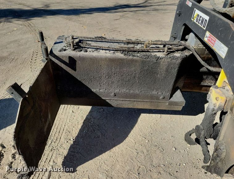 image for item DN4145 2007 LeeBoy 8816B  paver