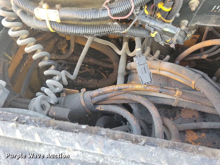 image for item DN4145 2007 LeeBoy 8816B  paver