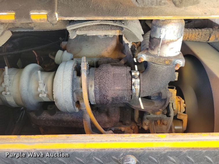 image for item DN4145 2007 LeeBoy 8816B  paver