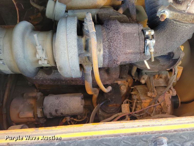 image for item DN4145 2007 LeeBoy 8816B  paver