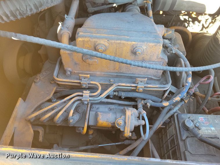 image for item DN4145 2007 LeeBoy 8816B  paver