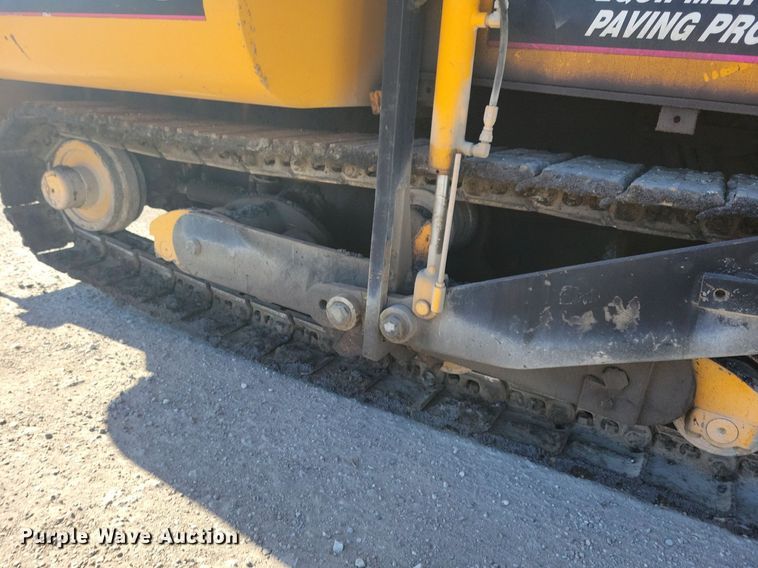 image for item DN4145 2007 LeeBoy 8816B  paver