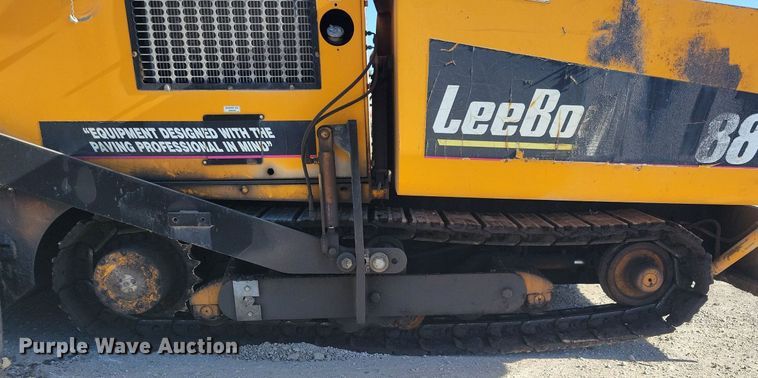 image for item DN4145 2007 LeeBoy 8816B  paver