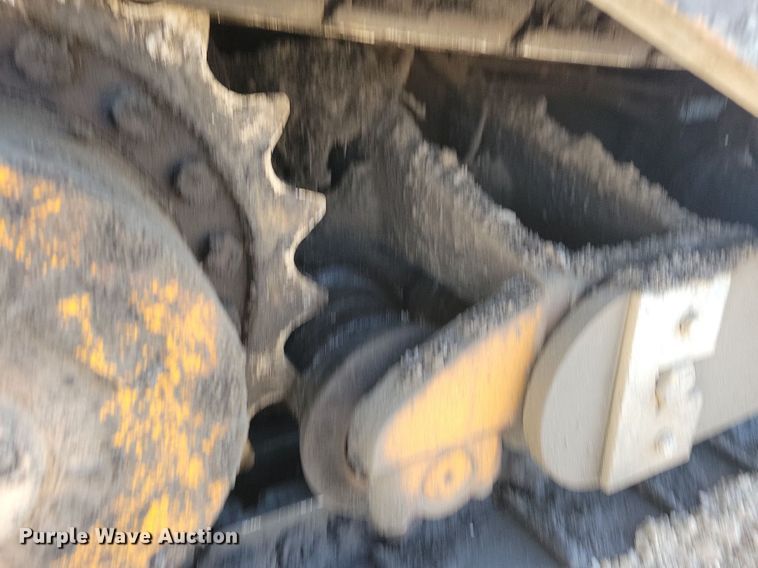 image for item DN4145 2007 LeeBoy 8816B  paver