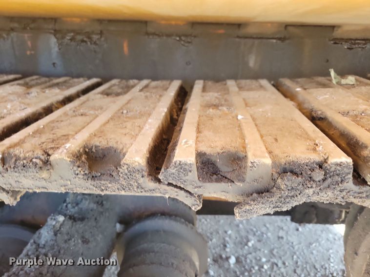 image for item DN4145 2007 LeeBoy 8816B  paver