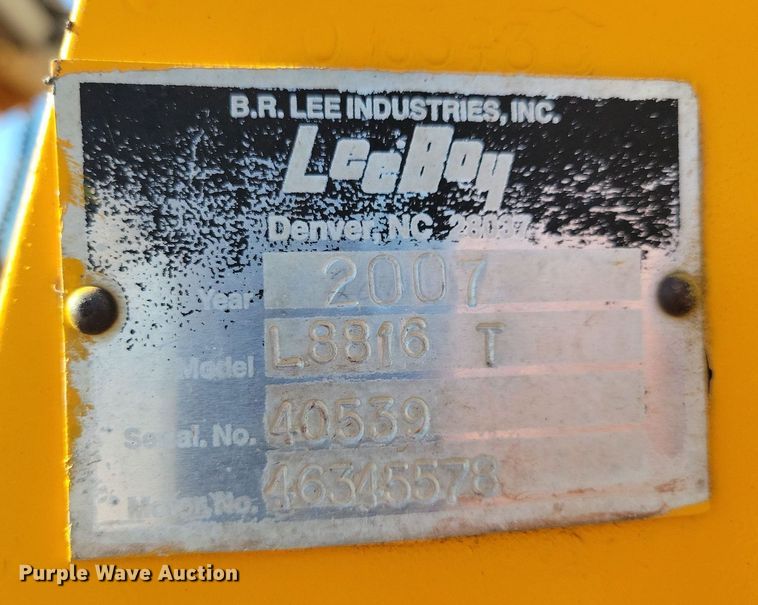 image for item DN4145 2007 LeeBoy 8816B  paver