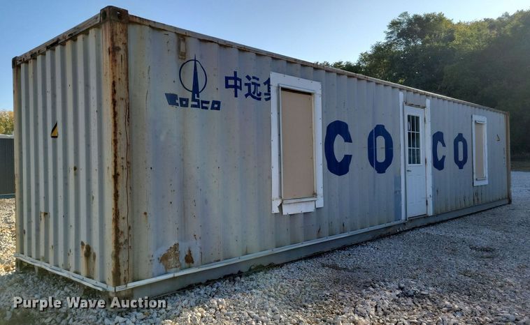 image for item DN4160 2006 Cosco  storage container