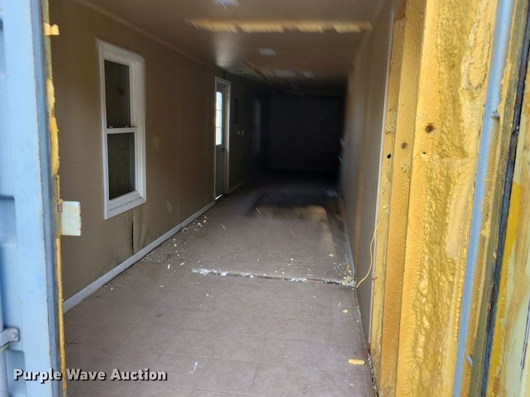 image for item DN4160 2006 Cosco  storage container