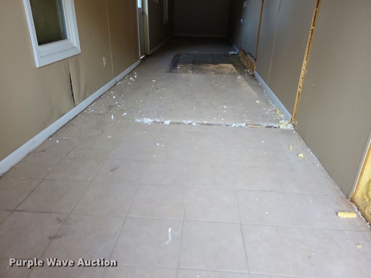 image for item DN4160 2006 Cosco  storage container