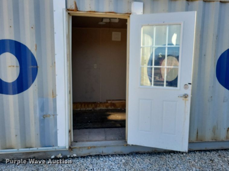 image for item DN4160 2006 Cosco  storage container