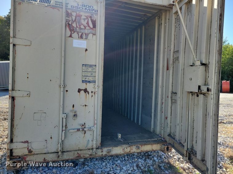 image for item DN4167 1984 Mobile Mini  shipping container