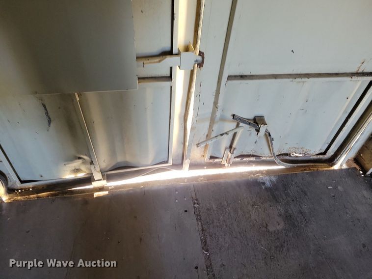 image for item DN4167 1984 Mobile Mini  shipping container