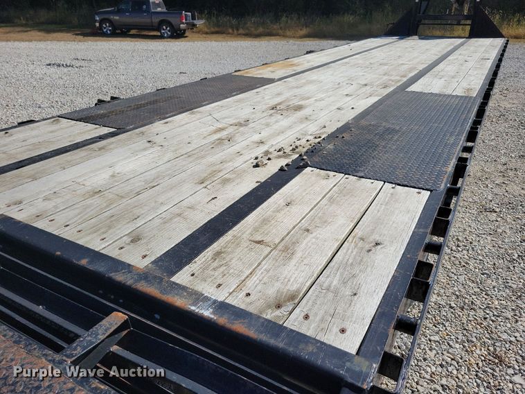 image for item DN4179 2017 Big Tex 22GN  equipment trailer