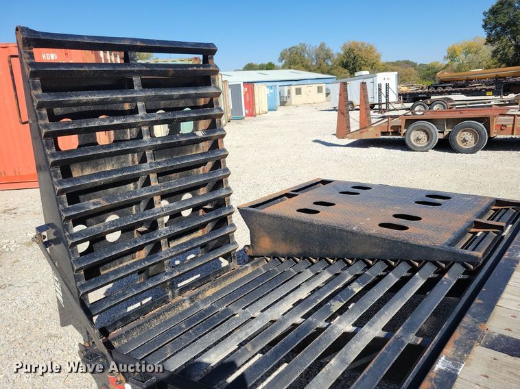 image for item DN4179 2017 Big Tex 22GN  equipment trailer