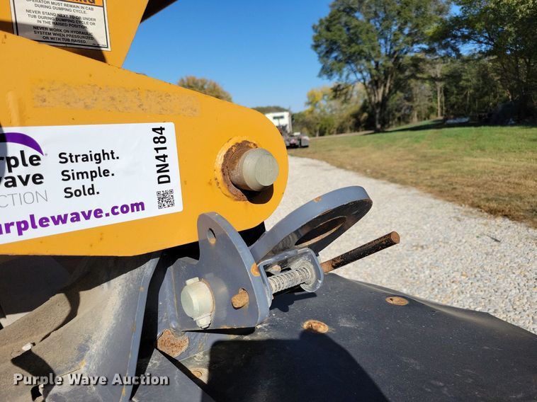 image for item DN4184 2013 Jet Company 45  side dump trailer