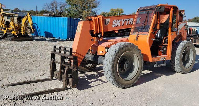 image for item DN4185 2013 JLG Skytrak 8042  telehandler