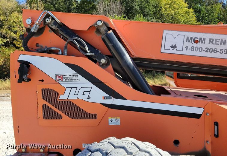 image for item DN4185 2013 JLG Skytrak 8042  telehandler