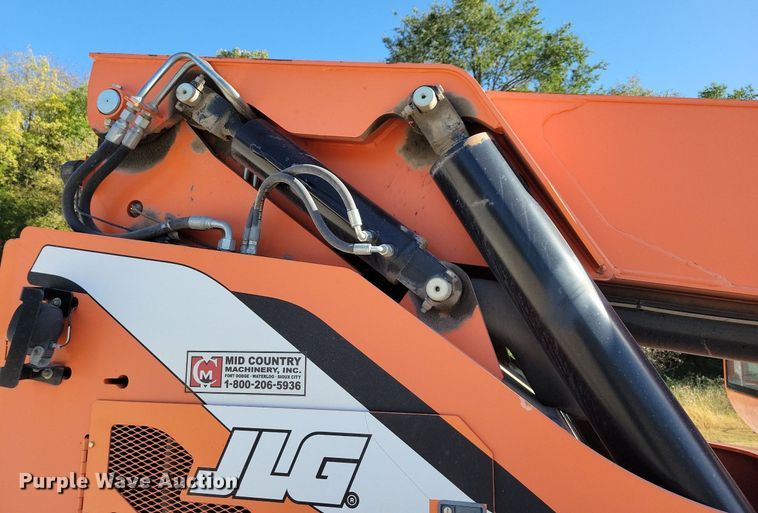 image for item DN4185 2013 JLG Skytrak 8042  telehandler