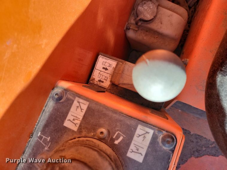 image for item DN4185 2013 JLG Skytrak 8042  telehandler