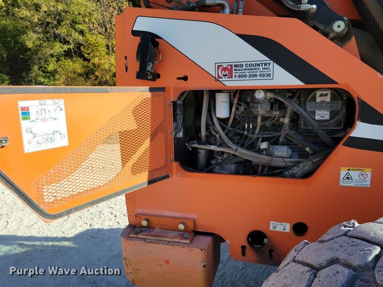 image for item DN4185 2013 JLG Skytrak 8042  telehandler