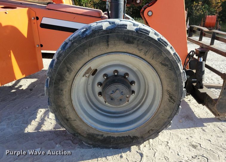 image for item DN4185 2013 JLG Skytrak 8042  telehandler