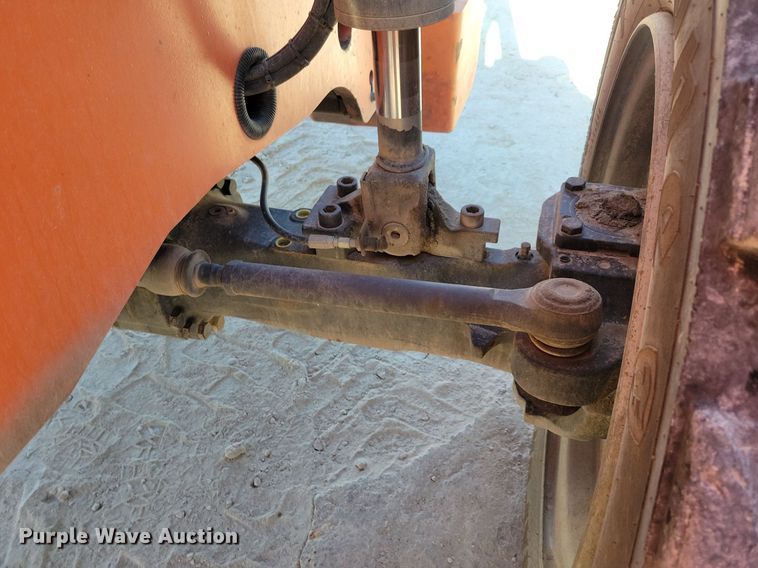 image for item DN4185 2013 JLG Skytrak 8042  telehandler