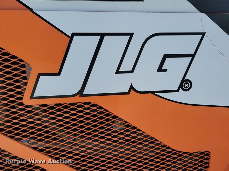 image for item DN4185 2013 JLG Skytrak 8042  telehandler
