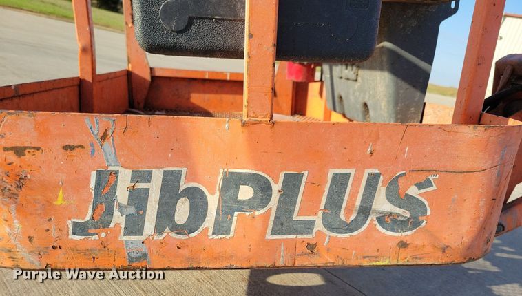 image for item DN4186 2004 JLG E300AJP  boom lift