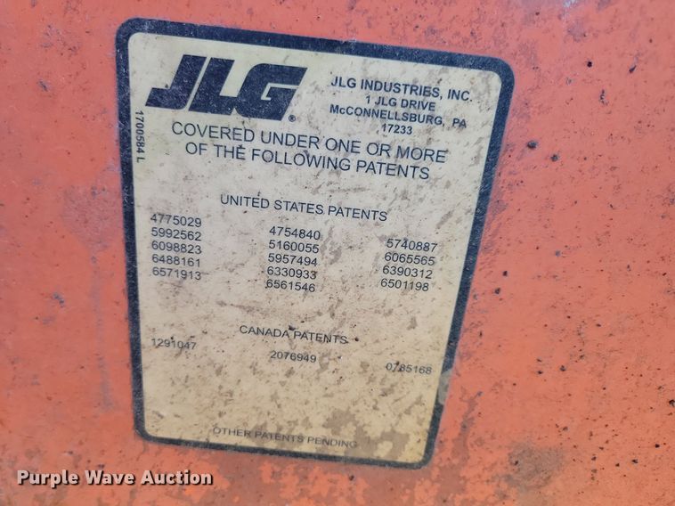 image for item DN4186 2004 JLG E300AJP  boom lift
