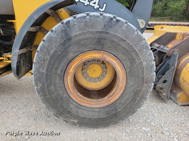 image for item DN4191 2006 John Deere 644J  wheel loader
