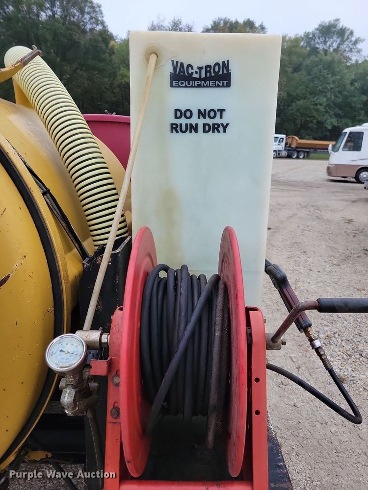 image for item DN4192 2011 Vermeer LP555 SDT  vacuum excavator