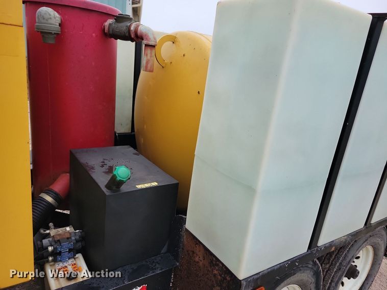 image for item DN4192 2011 Vermeer LP555 SDT  vacuum excavator