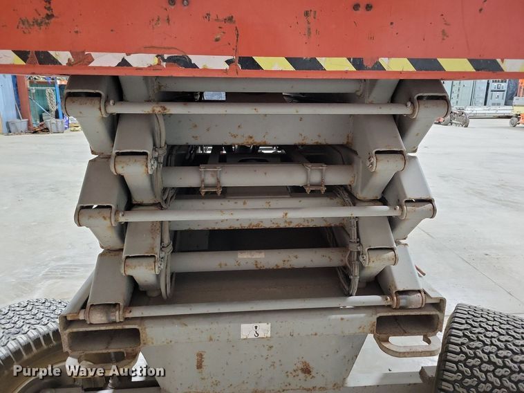 image for item DN4211 Skyjack SJIII 6832  scissor lift
