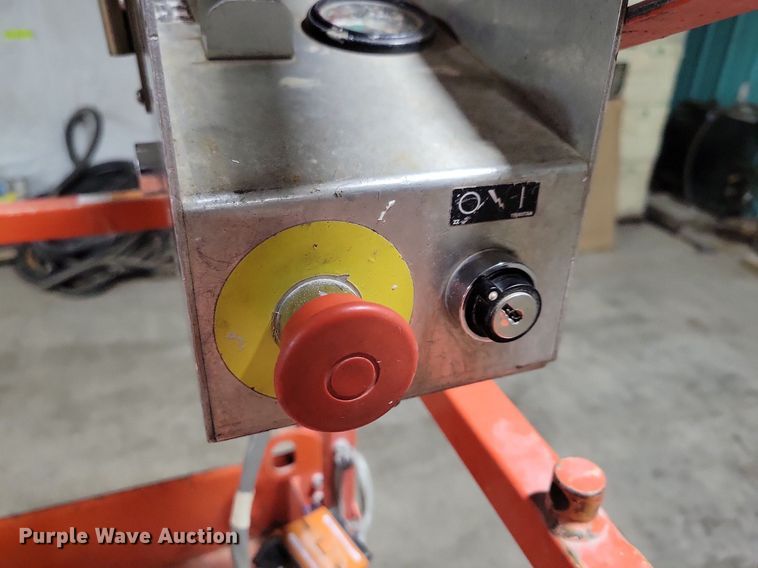 image for item DN4211 Skyjack SJIII 6832  scissor lift